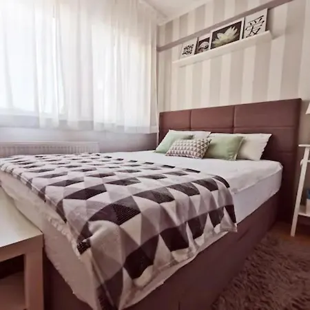 New Elegant Apartment With Free Parking And Wifi Zagabria Esterno foto